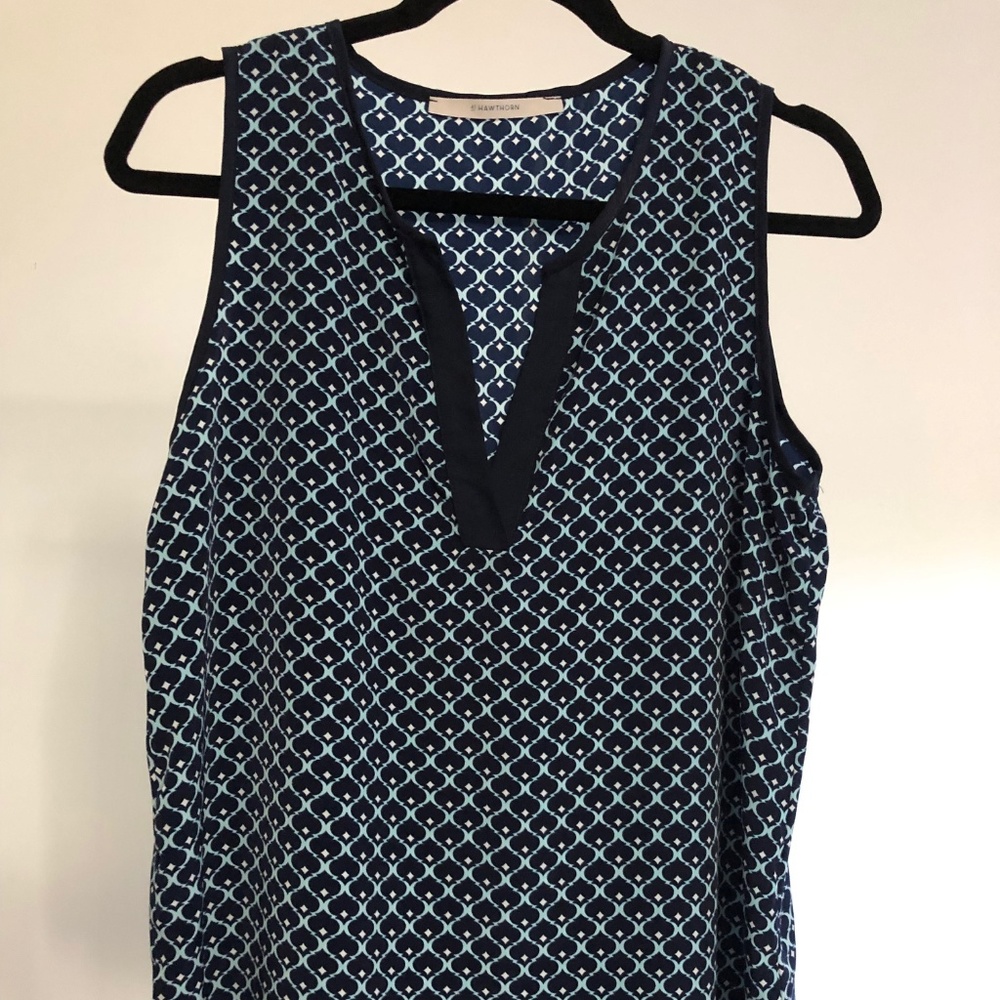 41 Hawthorn split-neck sleeveless blouse